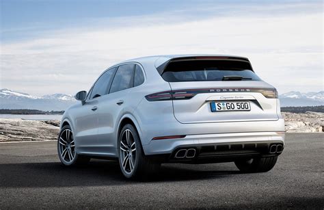 2019 cayenne handling improvement.